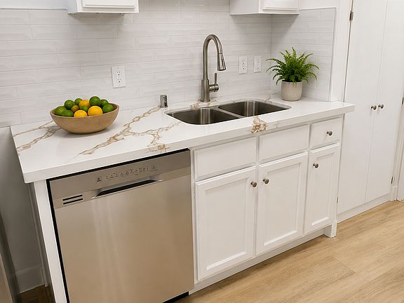 2nd image of 3374 Overland Ave #1