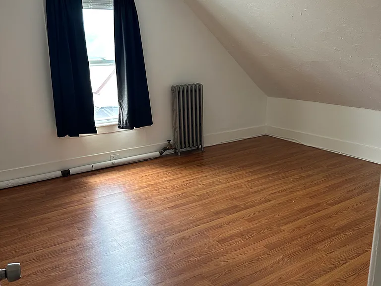 197 Nichols St #3 — Photo 9
