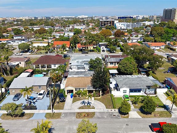 3rd image of 4361 SW 3rd St