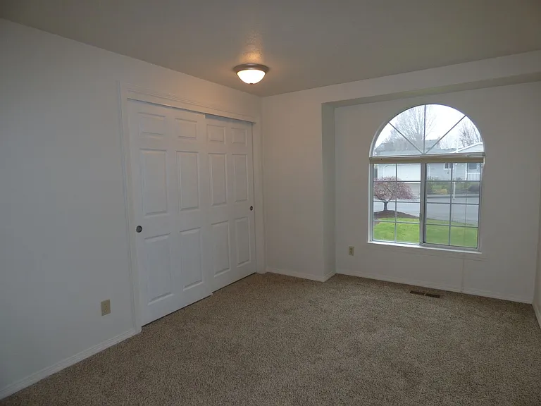 986 Eastwind Ct N — Photo 12