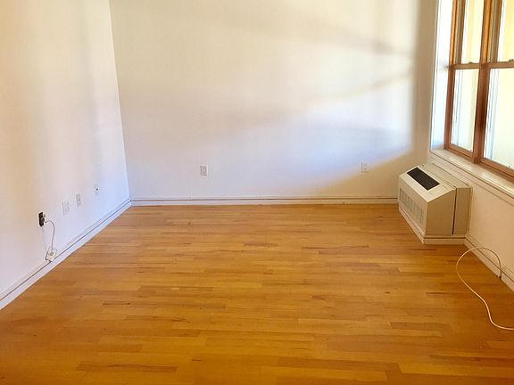 3rd image of 610 7th Ave #2A