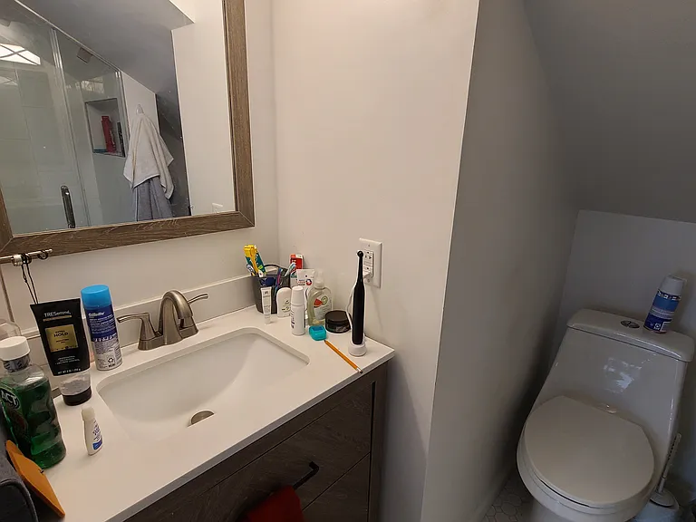 404 Henry St #2 — Photo 6