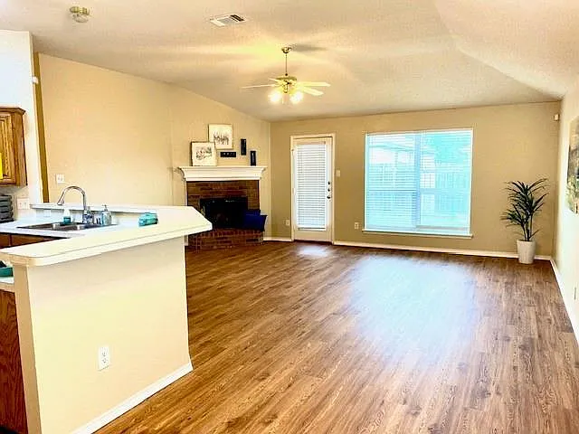 544 Marybeth Dr — Photo 8