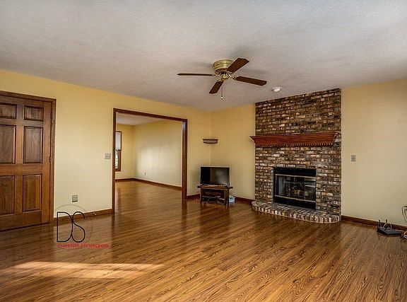 4th image of 3103 Yorkshire Ct