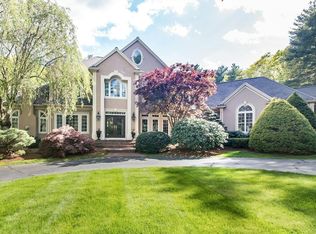 34 High Ridge Cir, Franklin, MA 02038