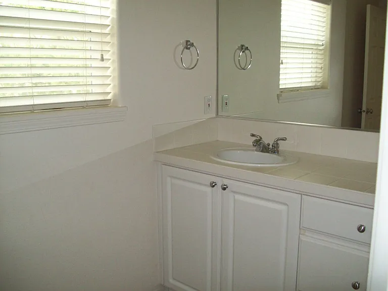 797 NE 64th Pl — Photo 8