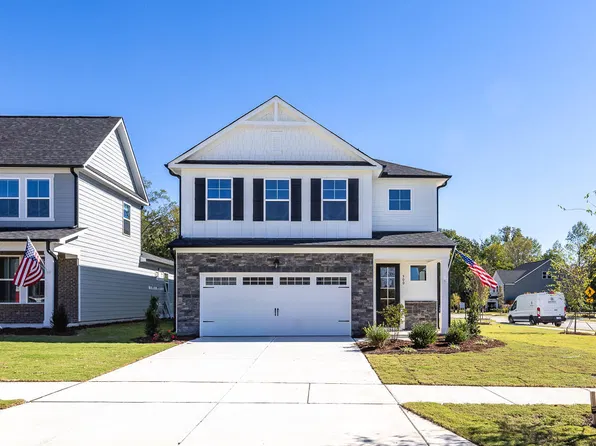 900 Diana Victoria Ct, Wendell, NC 27591