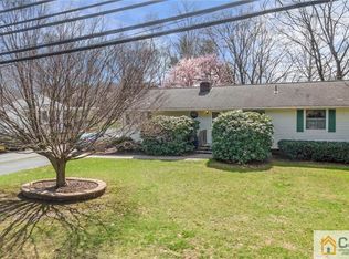 72 Edgemere Ave, Plainsboro, NJ