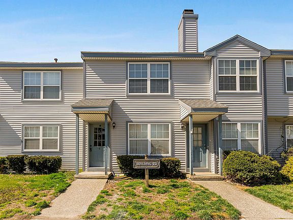2nd image of 22 Oyster Bay Rd APT E