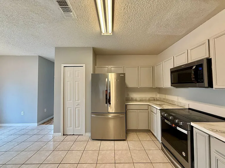 677 Elbridge Dr — Photo 25