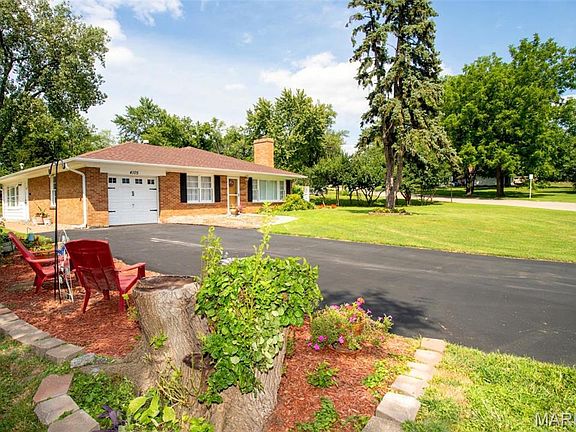 2nd image of 4105 Banks Rd