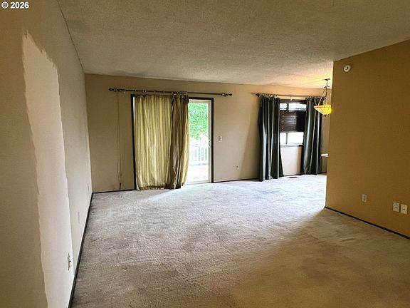2nd image of 14807 NE Siskiyou Ct