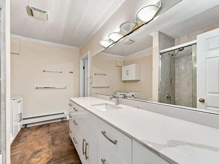 2426 Westhill Ct #LOWER — Photo 27
