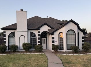 2700 Crystal Falls Dr, Mesquite, TX 75181