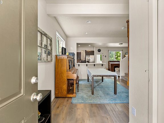 5th image of 1318 NE 72nd Way