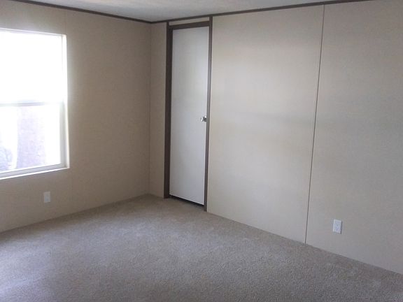 2nd image of 402 Blue Dolphin Ln