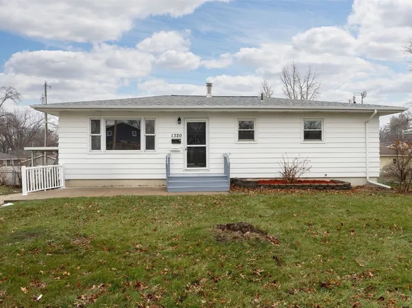 1320 B Ave, Marion, IA 52302