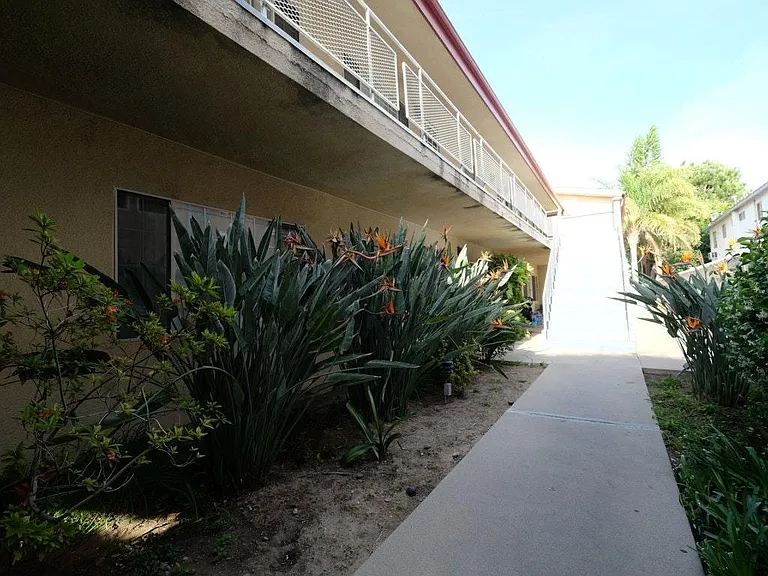 4510 Hazeltine Ave — Photo 9