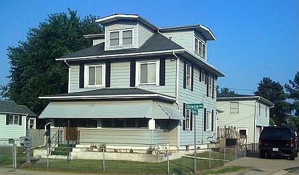 2nd image of 3201 Grace Rd