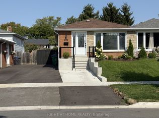 303 Thrace Ave, Mississauga, ON L5B 2B2