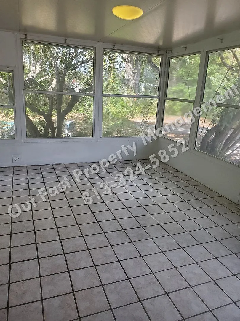 2 bed, 1.0 bath, 1088 sqft, $1,175 — Photo 2