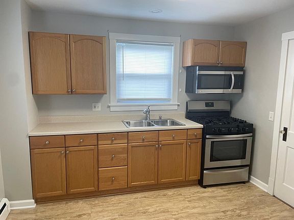 5th image of 224 Fairlawn Dr