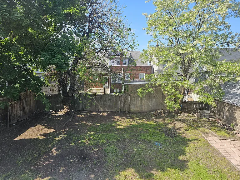 38 Webster St — Photo 13