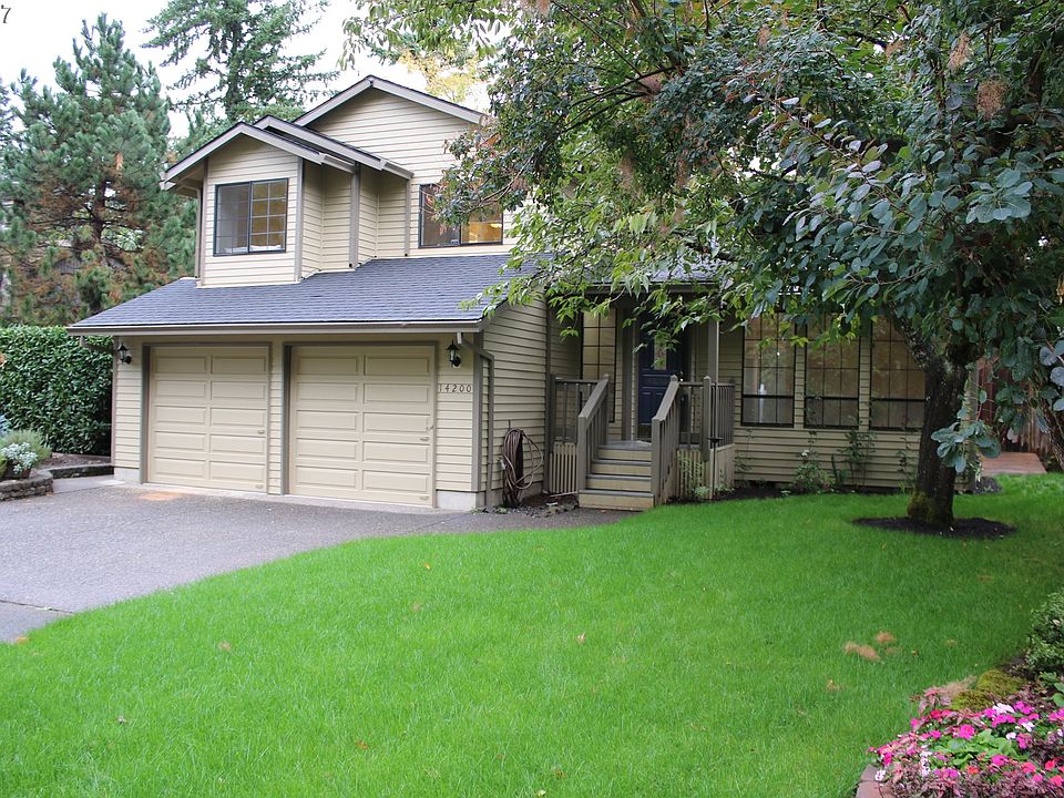 1st image of 14200 SE Meadowgreen Dr