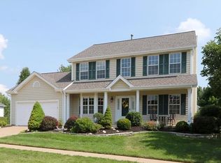 424 April Oaks Ct, Ballwin, MO 63021