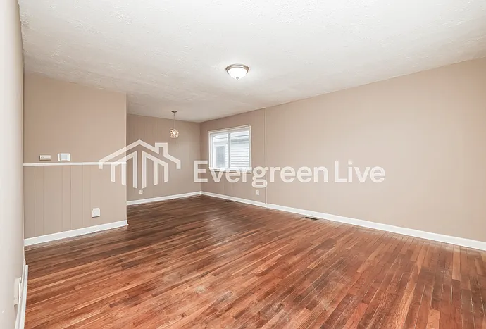 1641 Edendale Rd — Photo 3