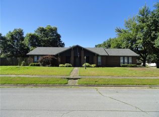 1707 Ridgeview Dr, Springdale, AR 72762