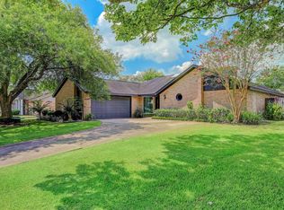 15022 Pleasant Valley Rd, Houston, TX 77062