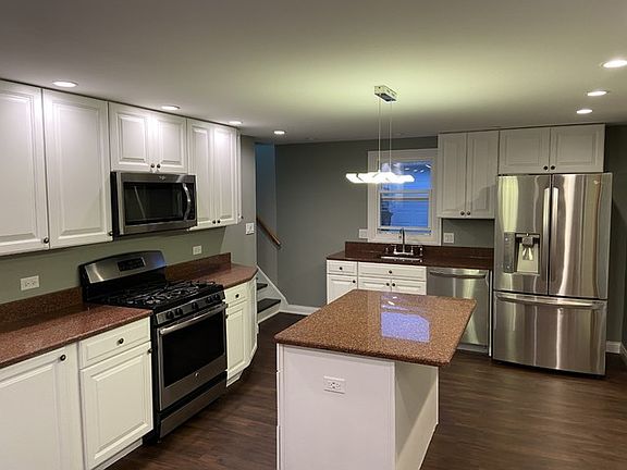 3rd image of 4323 N Newland Ave