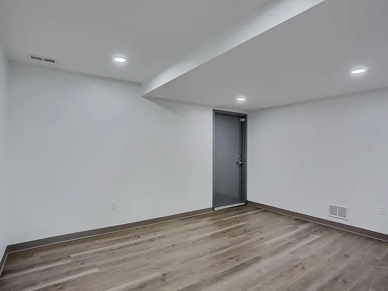 124 Kathleen Dr #5 — Photo 28
