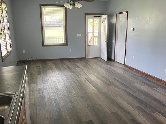 3rd image of 2320 36th St