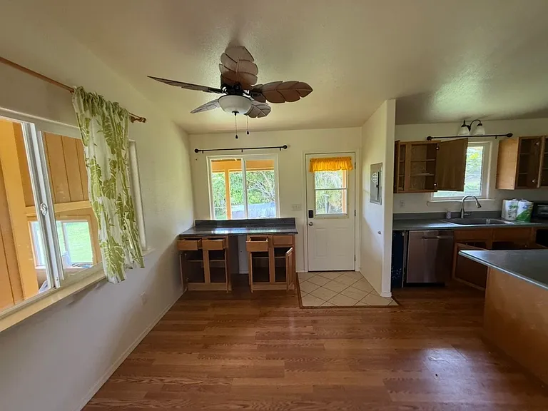 3409 Lauoho Rd — Photo 4