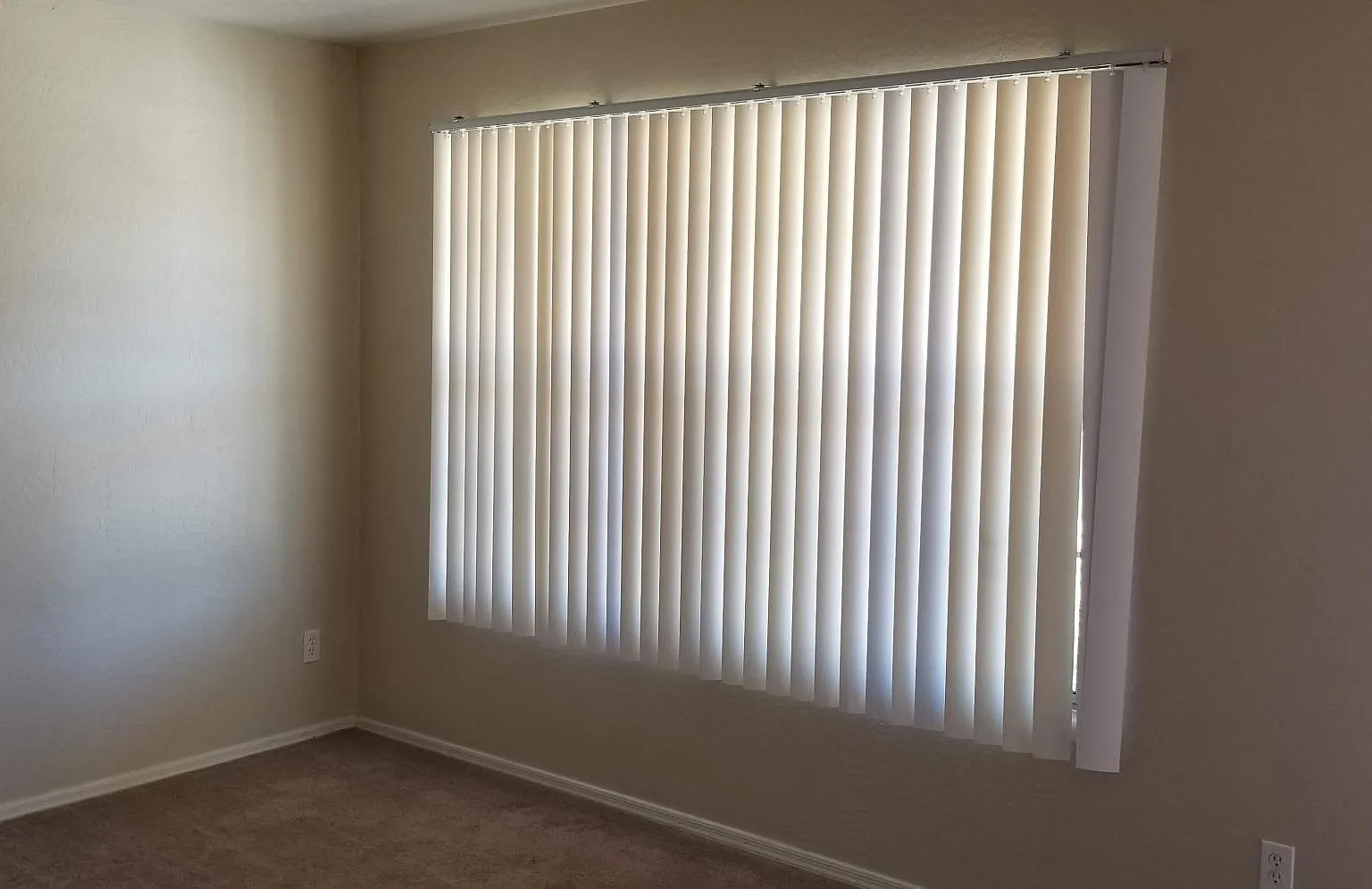 3 bed, 1759 sqft, $2,230 — Photo 3