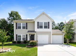 11623 Village Pond Dr, Charlotte, NC 28278