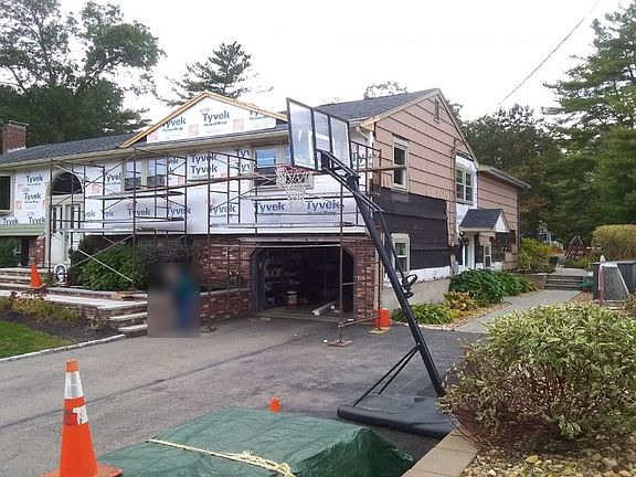 2nd image of 118 Plain Dr