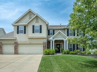 1153 Harwood Rd, Saint Louis, MO 63131