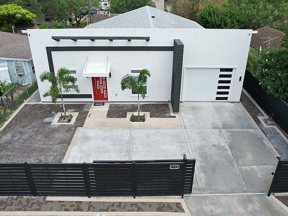 5th image of 2708 Gregory Ave