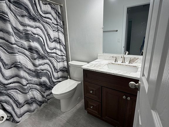 5th image of 129 Coral Bell Ct #1