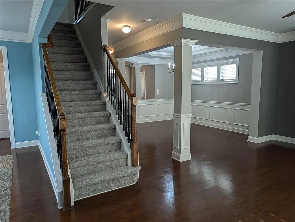 3 bed, 2.5 bath, 2096 sqft, $2,500 — Photo 4