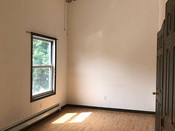 4th image of 585 Lafayette Ave APT 202