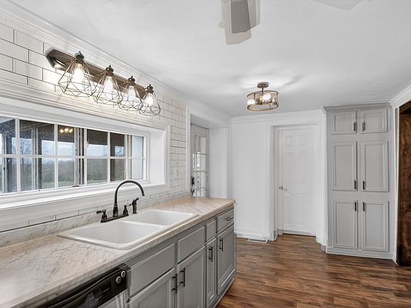 3rd image of 5904 Highway 76 E