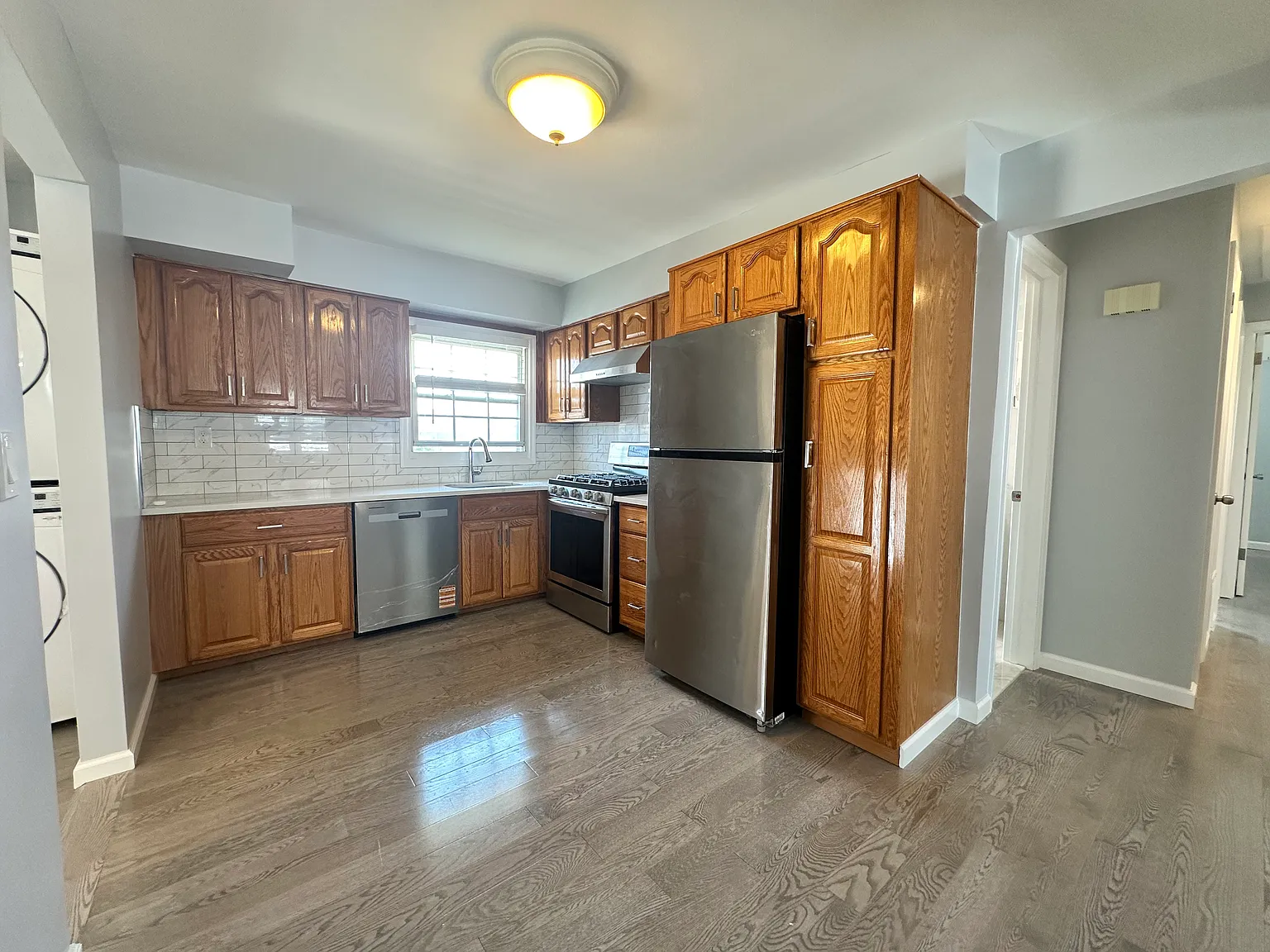 109 Manila Ave — Photo 4