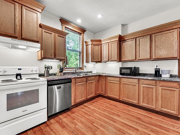 2nd image of 2226 N Jefferson Avenue