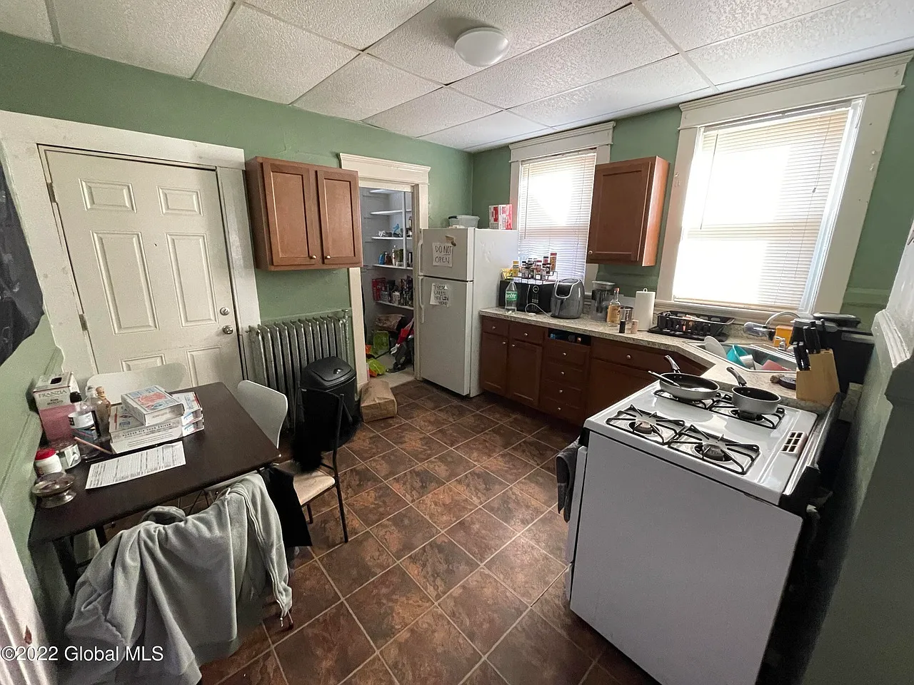 4 bed, 1000 sqft, $540 — Photo 4