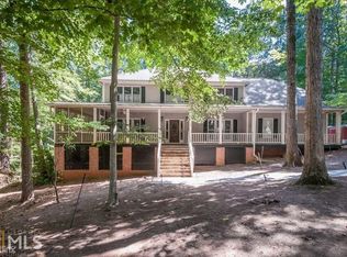 277 Coopers Pond Dr, Lawrenceville, GA 30044