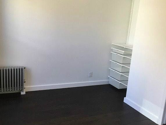 4th image of 324 W 47th St APT 5C